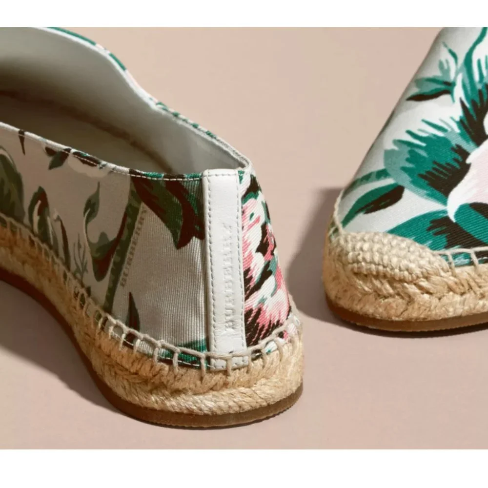 NIB Burberry Peony Rose Print Canvas Espadrilles